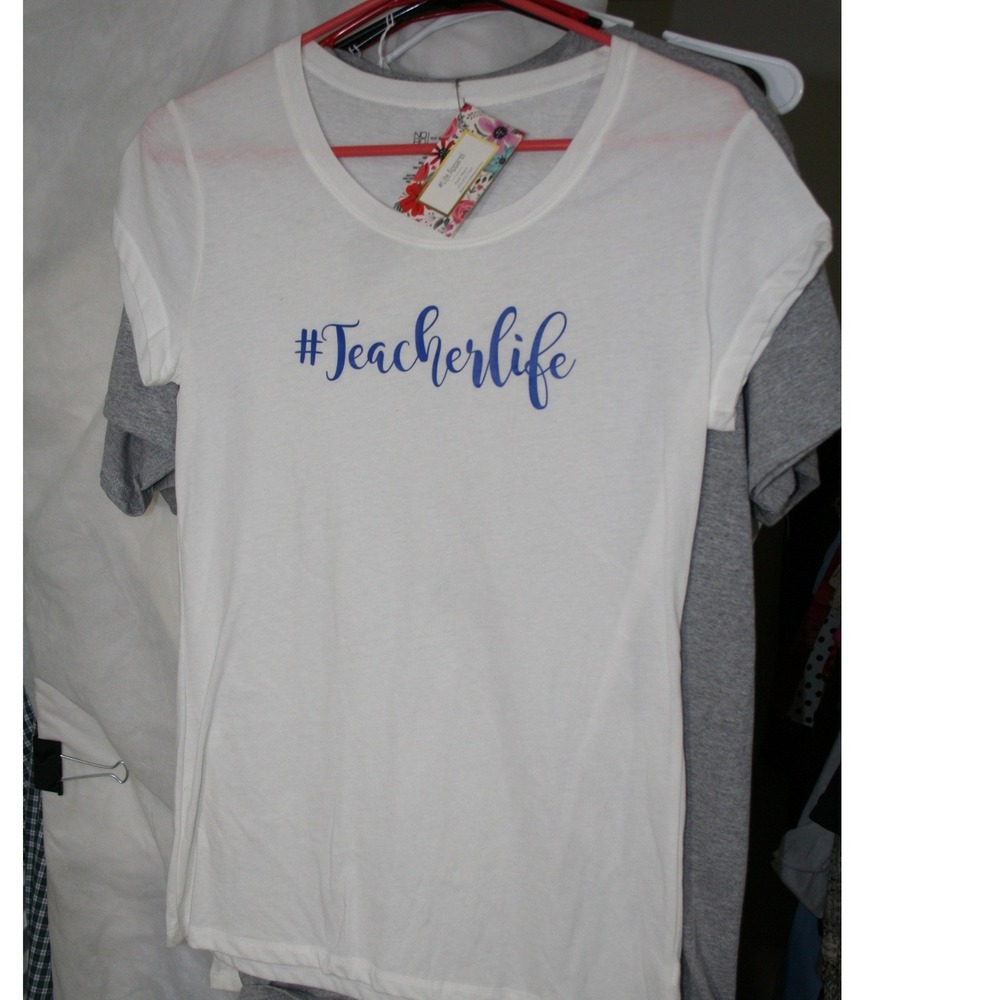 No Boundaries Womens White Teacherlife Graphic T-Shirt Large 11-13 NJ16T106HB